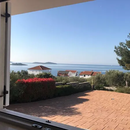 Lanterna Apartment