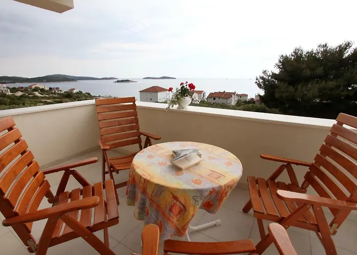 Lanterna * Rogoznica (Sibenik-Knin)