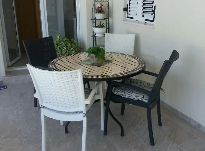 Lanterna * Rogoznica (Sibenik-Knin)